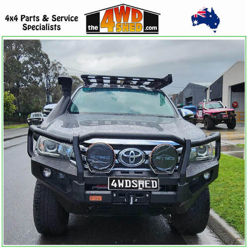 Elite Loop Winch Bull Bar Toyota Hilux 2015-2018 - Black Tow Points & Black Bash Plates